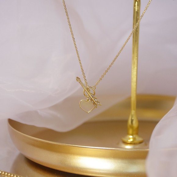 NEW 14K Gold Plated Love Heart Diamond Cupid Arrow Bar Circle Toggle Necklace - Picture 11 of 13